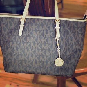 Classic Michael Kors